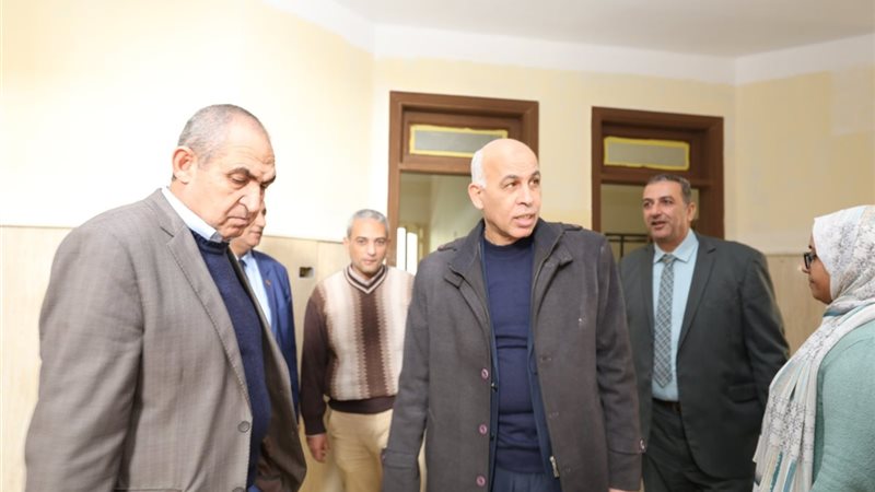 جولة رئيس الجامعة