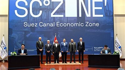 رئيس الوزراء يشهد توقيع اتفاقيات وعقود إنشاء مشروعين متكاملين في مجال الطاقة 