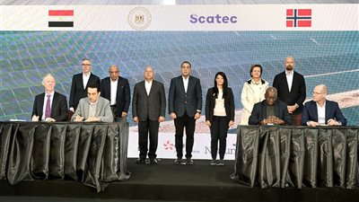مدبولي يشهد توقيع اتفاقيات تمويلية لمشروع ضخم للطاقة الشمسية في مصر