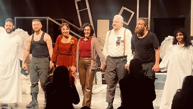 مسرحية بكنك على خطوط