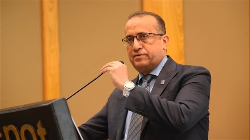 عميد كلية الطب 