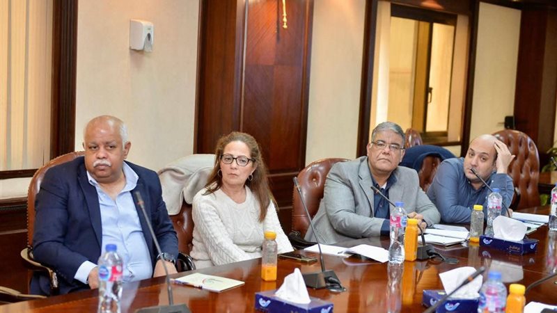  لجنة صياغة التوصيات