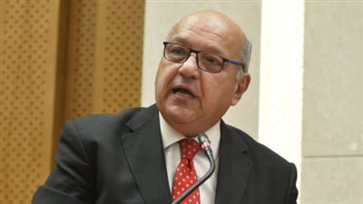 رئيس جامعة الأزهر يهنِّئ الدكتور محمد الوحش بفوزه بمنصب وكيل البرلمان 