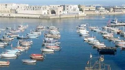 لسوء الأحوال الجوية.. استمرار توقف حركة الملاحة والصيد بميناء البرلس