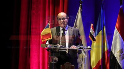 د. أحمد مجاهد: شعار معرض الكتاب يرسخ القراءة كفعل حضاري