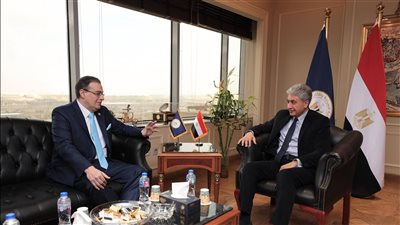 وزير السياحة يبحث مع رئيس المركزي للتنظيم والإدارة تطوير الهياكل التنظيمية