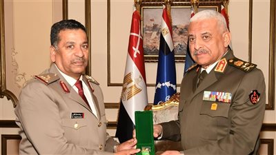 وزير الدفاع  يلتقي وفدًا من الإتحاد العربي للرياضة العسكرية