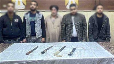 القبض على طرفي مشاجرة بين أصحاب محال تجارية بالقاهرة وحجز أسلحة بيضاء