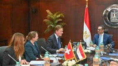 وزير الاستثمار والتجارة الخارجية يلتقي سفير مملكة النرويج بالقاهرة 