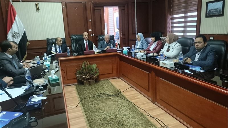 اجتماع رئيس جامعة