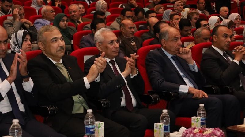 محافظ المنيا ورئيس