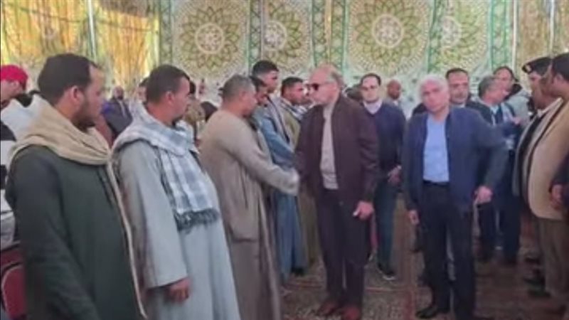محافظ المنيا يقدم