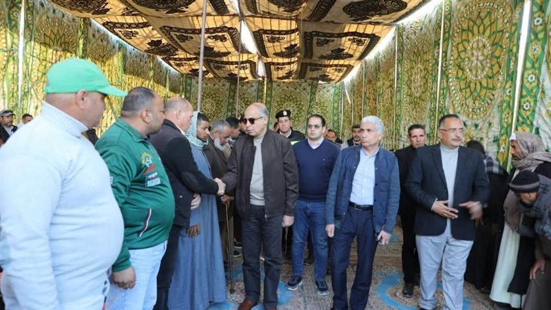 محافظ المنيا يؤدي