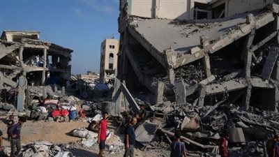 انهيار منزلين متضررين من قصف إسرائيلي سابق في خان يونس وغزة