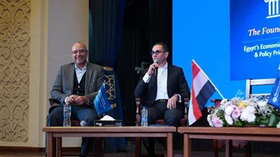 الخطيب يستعرض رؤية مصر الاقتصادية خلال السنوات الخمس المقبلة