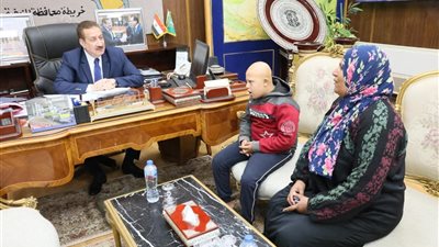 محافظ المنوفية يسلم مساعدات إنسانية لأبناء المحافظة بقيمة تجاوزت 750 ألف جنيه