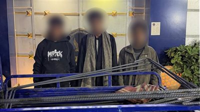     ضبط 3 متهمين لقيامهم بسرقة حديد من كوبري بمنطقة طرة 