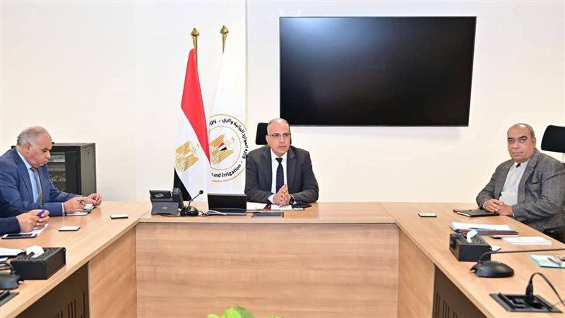 وزير الري والموارد