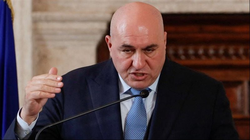 وزير الدفاع الإيطالي