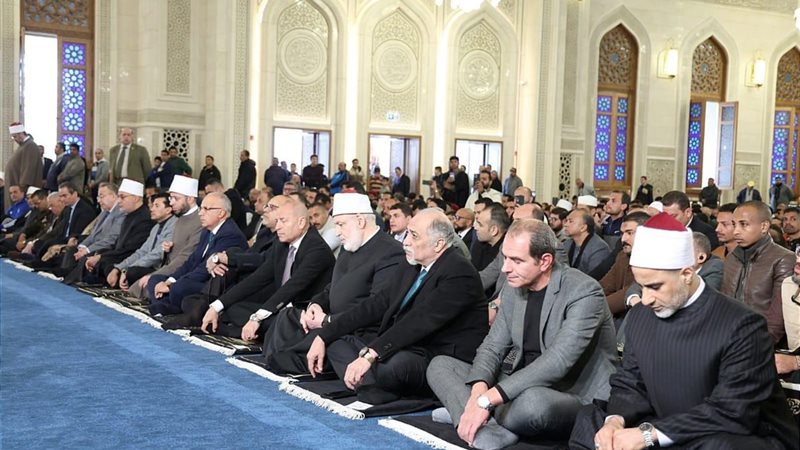 صلاة  الجمعة من مسجد