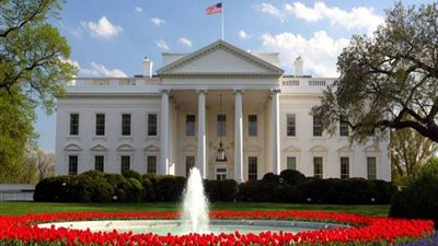 البيت الأبيض يدرس إجراء تنفيذيًا لفرض سقف على فوائد بطاقات الائتمان