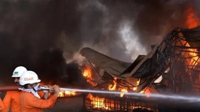 مصرع وإصابة 25 شخصا إثر اندلاع حريق في مركز تسوق بمدينة كراتشي الباكستانية