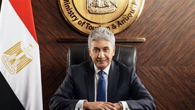 وزير السياحة والآثار يلتقي وزير خارجية البوسنة والهرسك