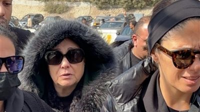 تشيع جنازة شقيق الفنانة شيرين من مسجد السيدة نفيسة