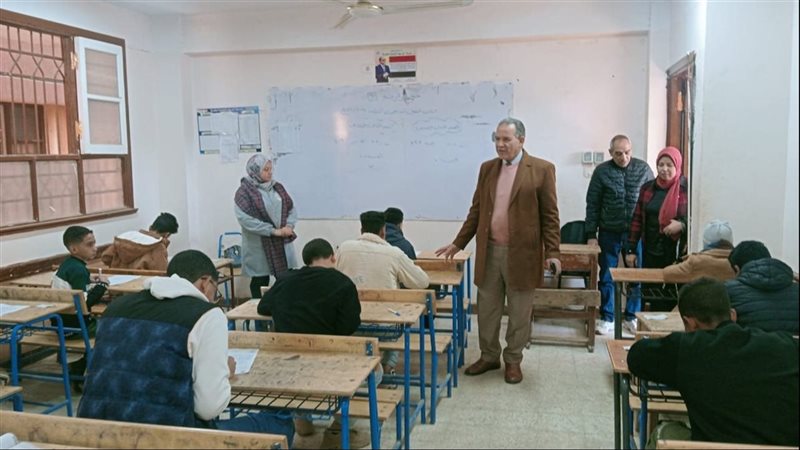 وكيل الوزارة يتابع