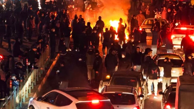 متظاهرون.. ارشيفية