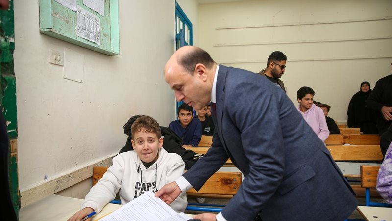 جولة المحافظ داخل