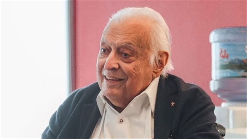 قائد الأوركسترا العالمي