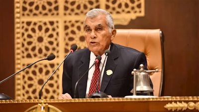 رئيس مجلس الشيوخ يهنئ الرئيس السيسي بمناسبة ذكرى عيد الشرطة وثورة 25 يناير