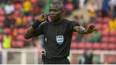 شوبير يهاجم تحكيم نهائي أفريقيا.. الحكم صافراته مثيرة للجدل في المباراة 