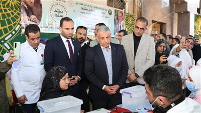 محافظ الإسماعيلية يتفقد مبادرة الرعاية الصحية “دمتم سند” بالقنطرة شرق وغرب
