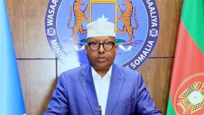 وزير الدفاع الصومالي يوقع اتفاقية تعاون دفاعي مع وزير الدفاع القطري