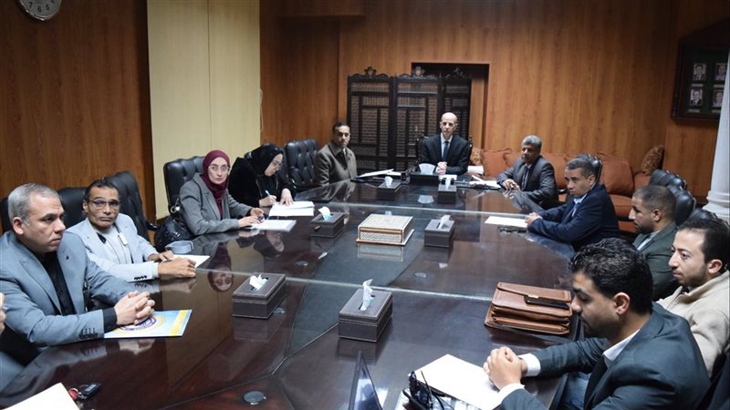 اجتماع رئيس جامعة