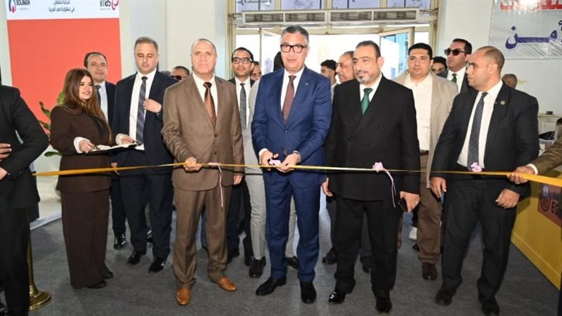 وزير التموين يفتتح