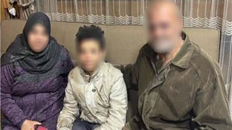 الطالب رفقة أسرته