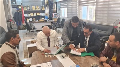 توقيع عقد إنشاء محطات رفع صرف صحي بكرم عمران بقنا