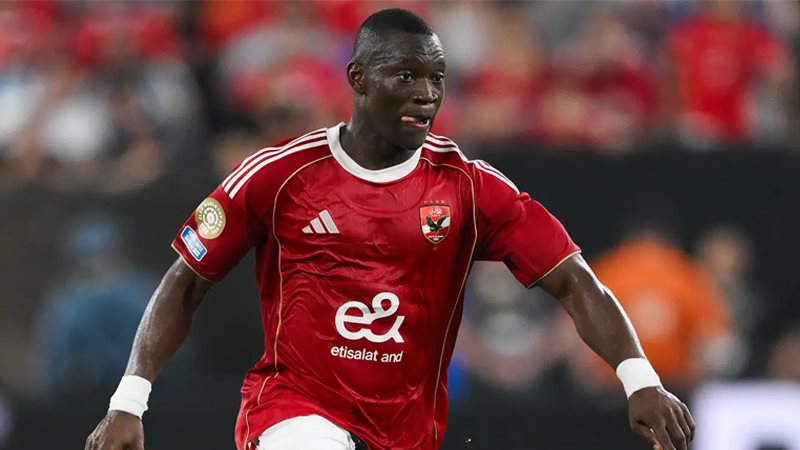  لاعب الوسط المالي