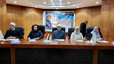 رئيس جامعة الأزهر يشارك في افتتاح ملتقى وافدات الأزهر (شموس مضيئة)