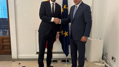 شريف فتحي يجتمع بوزير الثقافة الإسباني لتعزيز التعاون السياحي والثقافي 