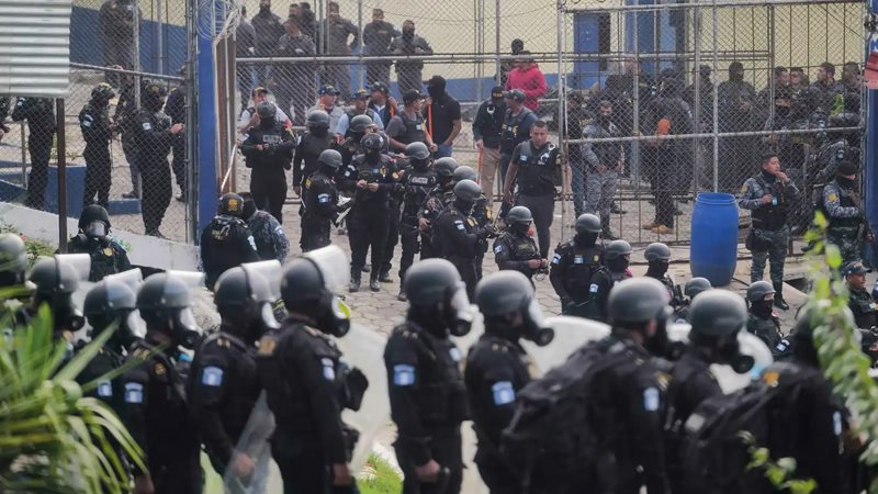 أفراد الشرطة في جواتيمالا