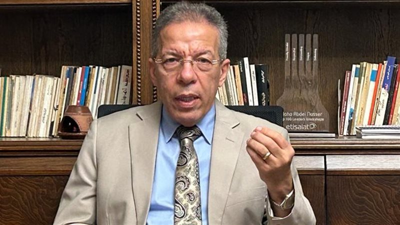 الدكتور أسامة عبد