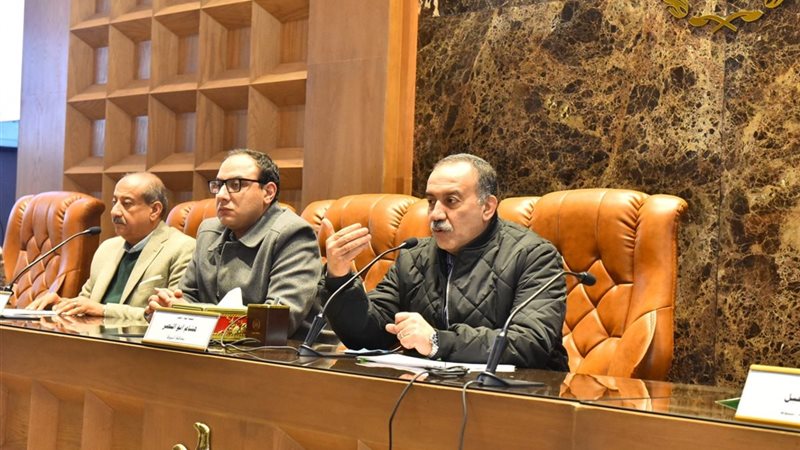 محافظ أسيوط يترأس