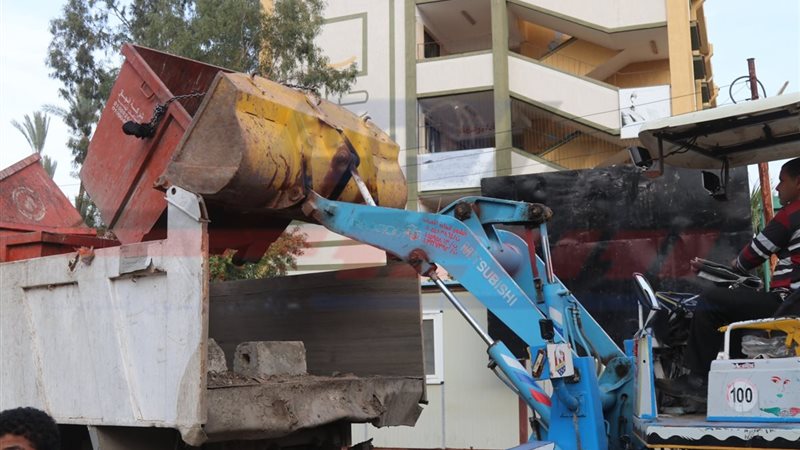 حاويات القمامة 