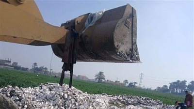 محافظ أسيوط: إزالة 47 حالة تعدٍ على أراضٍ زراعية ومبانٍ مخالفة