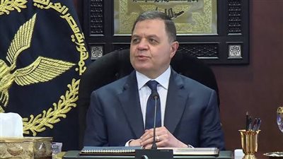 نقيب المعلمين يهنئ الشرطة بعيدها الـ74