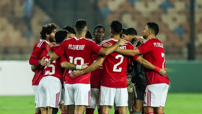 لاعبو الأهلي